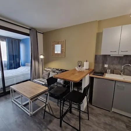 La Baronnie Yourhosthelper Apartamento *